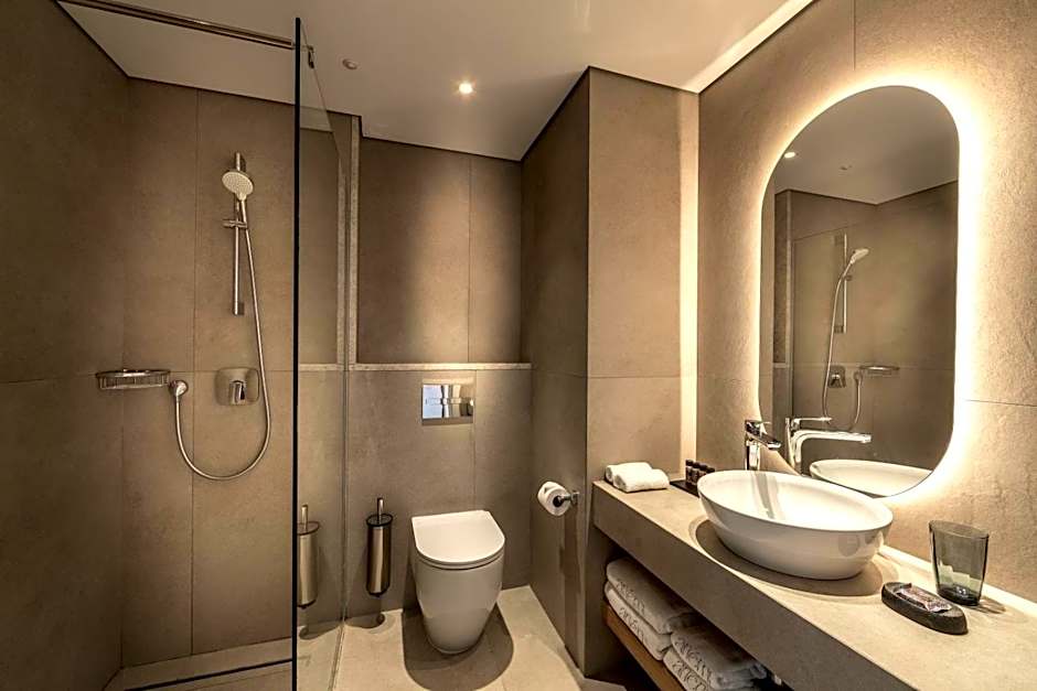 Anemi Hotel & Suites