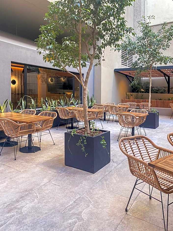 Hotel Alejandro I, Affiliated by Meliá