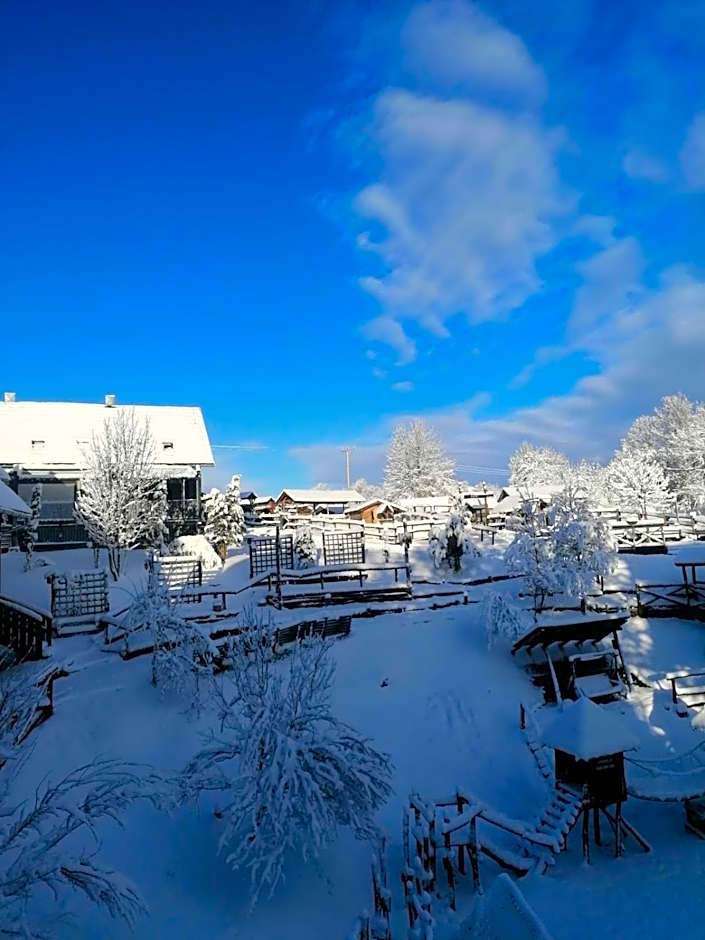 Ethno Houses Plitvice Lakes Hotel