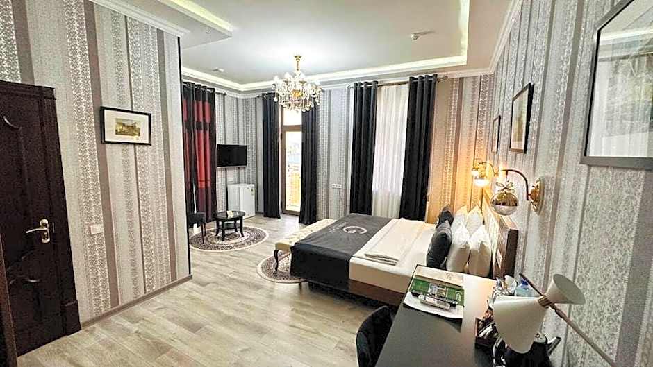 Garden Plaza Hotel