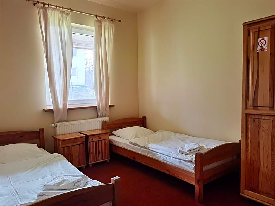 Hotelik Dworek Legnickie Pole 4km od Legnicy