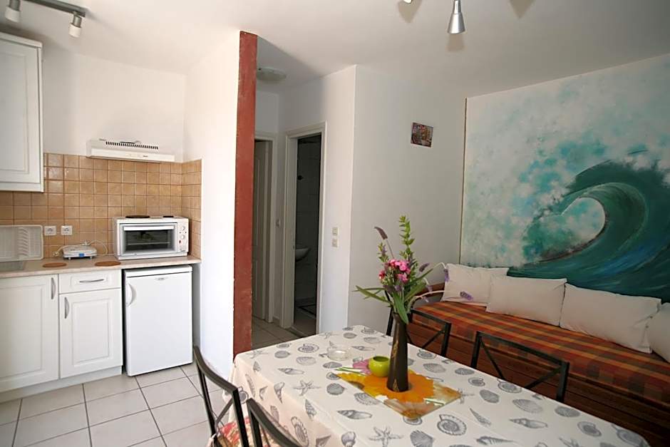 Glyfada Gorgona Apartments