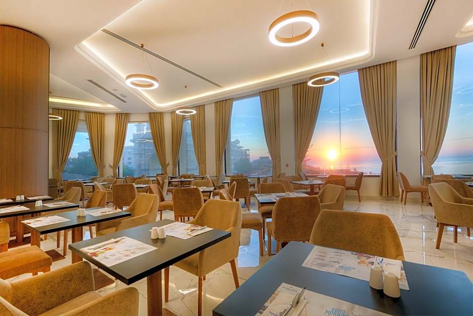 Golden Tulip Vivaldi Hotel