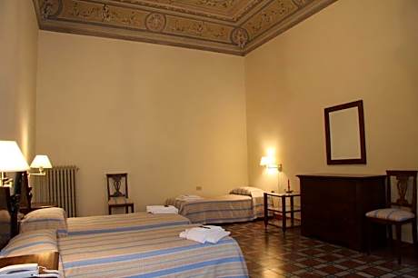 Four-Bedroom Apartment - Split Level