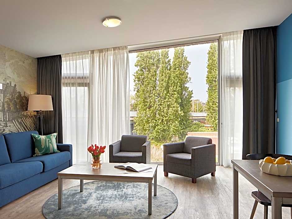 YAYS Amsterdam Prince Island by Numa