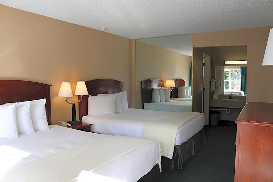 Bluelake Inn @ Heavenly Village