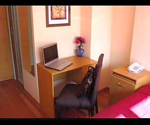 Juramento de Lealtad Townhouse Hotel