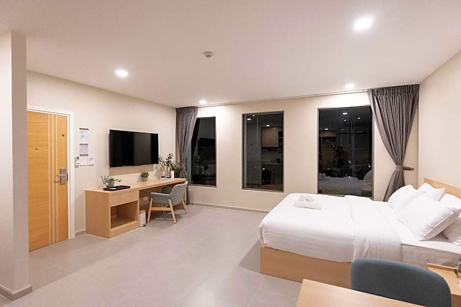 Good Nine Hotel