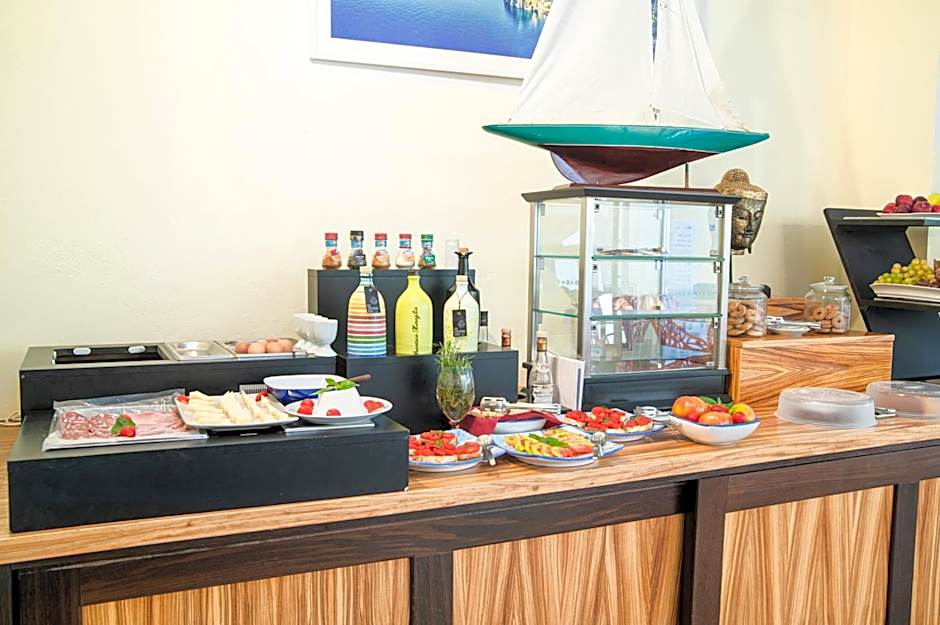 Marina 10 Design Hotel & SPA