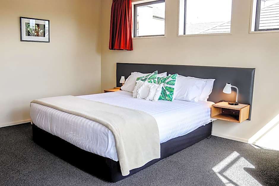 Coleraine Suites & Apartments