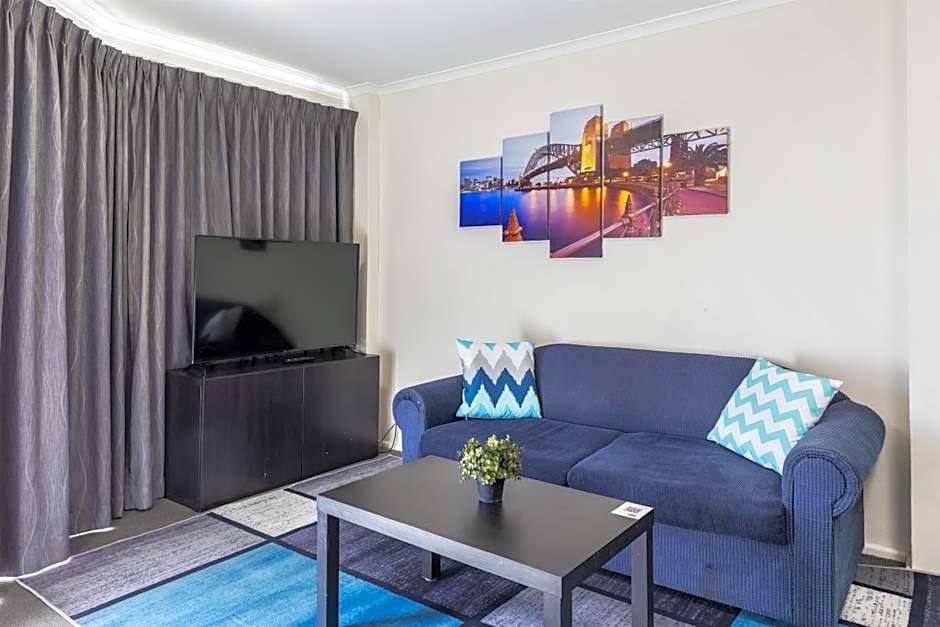 Metro Apartments on King