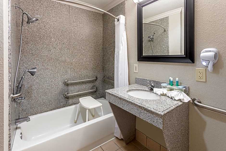 Holiday Inn Express Hotel and Suites Lake Charles By IHG