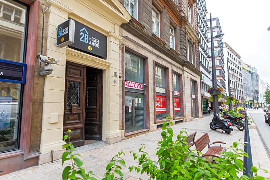 2B Hostel & Rooms