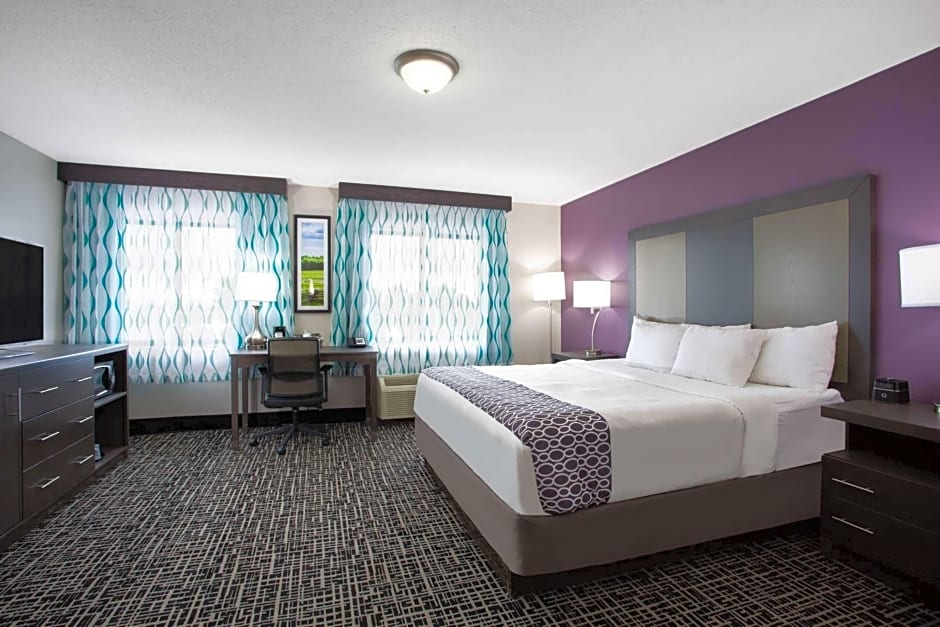 La Quinta Inn & Suites by Wyndham Roanoke Salem