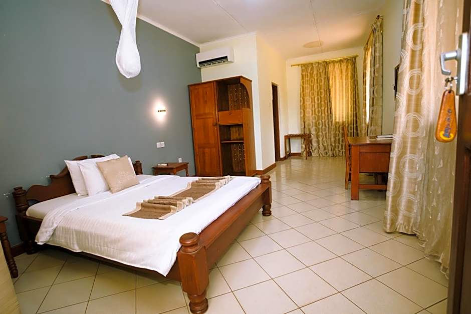 Keys Hotel Mbokomu Branch