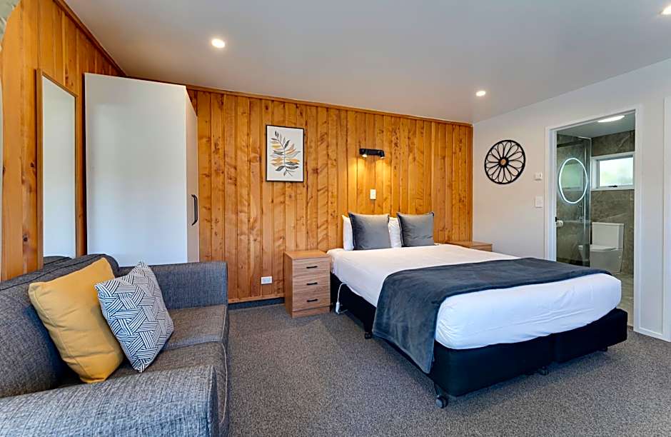 Archway Motels & Chalets