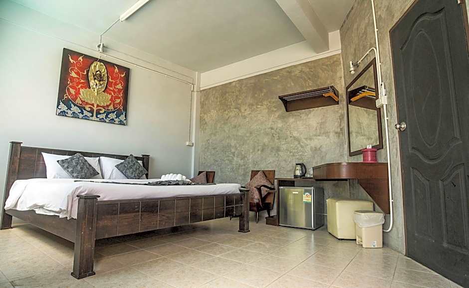 Beehive Phuket Oldtown Hostel