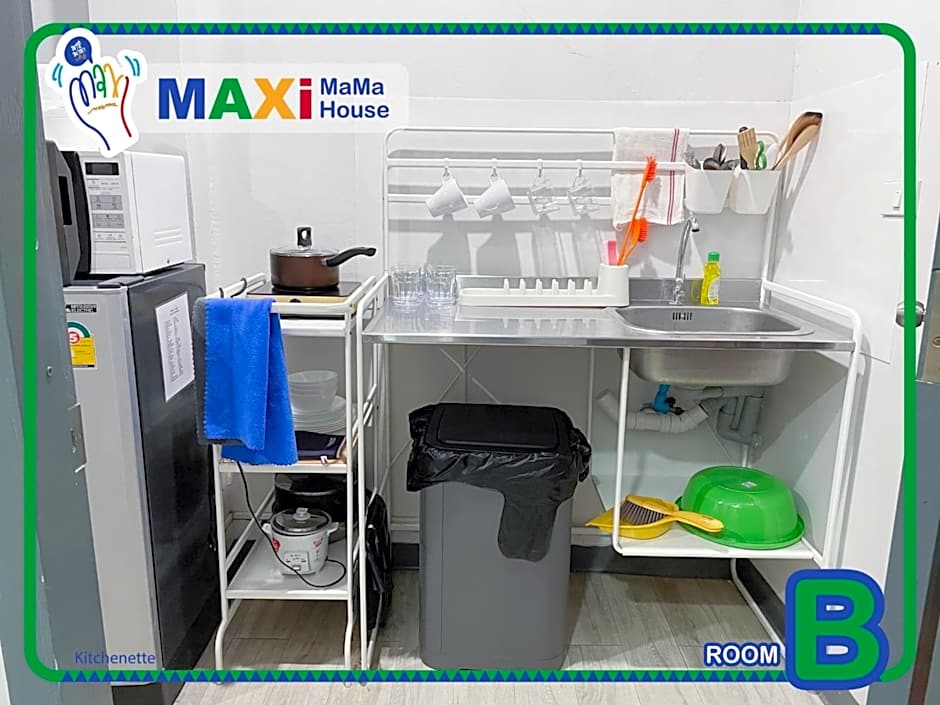 MAXi MaMa Room