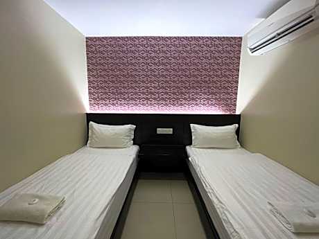 Economy Twin Room