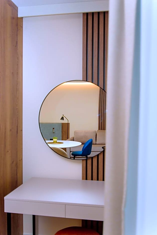 Hotel TwentyFour Living
