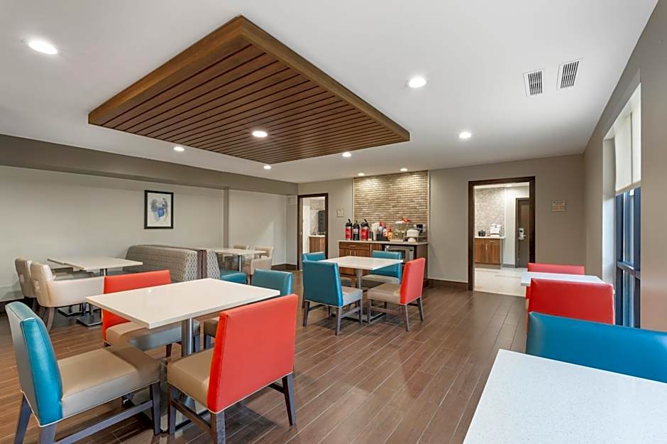 Best Western Plus Lafayette Hotel University Area