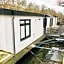 Amsterdam-Houseboat-Amstel