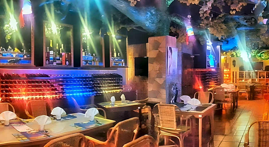 Deep Forest Garden Hotel