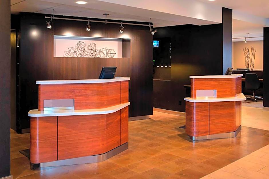 Courtyard by Marriott Chicago Naperville