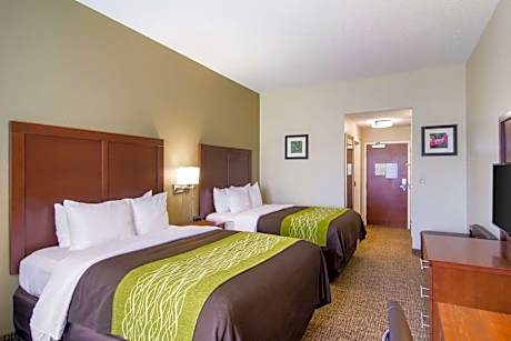 Queen Room with Two Queen Beds - Non-Smoking