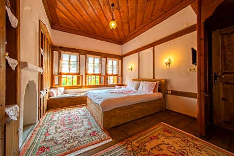 Large Double Room