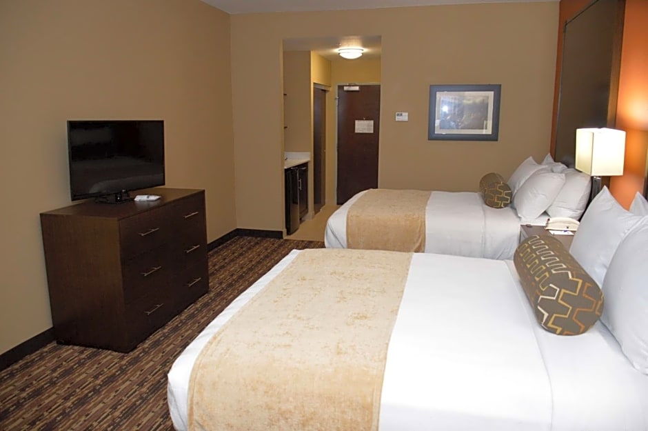 Best Western Plus Elmendorf Hotel