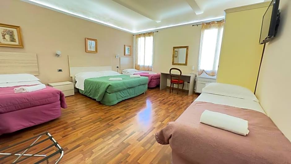 Piccolo Hotel