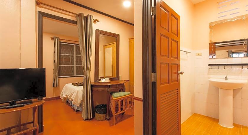 Harry's bungalow & Restaurant