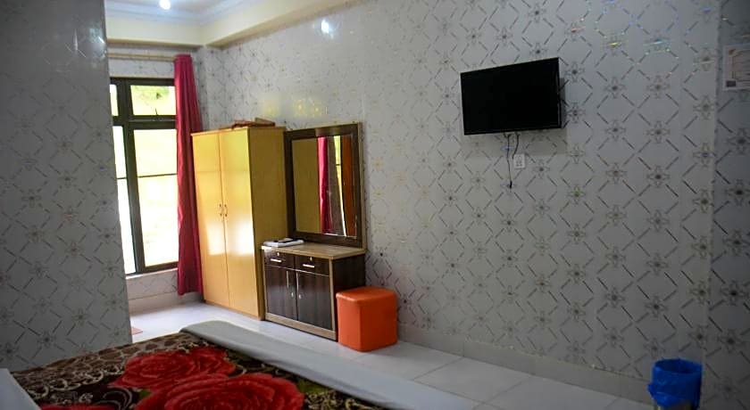 Hotel Eagle Nest Malam Jabba 