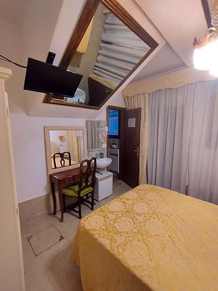 Alloggi Acquavita - checkin at "Alloggi SS Giovanni e Paolo"