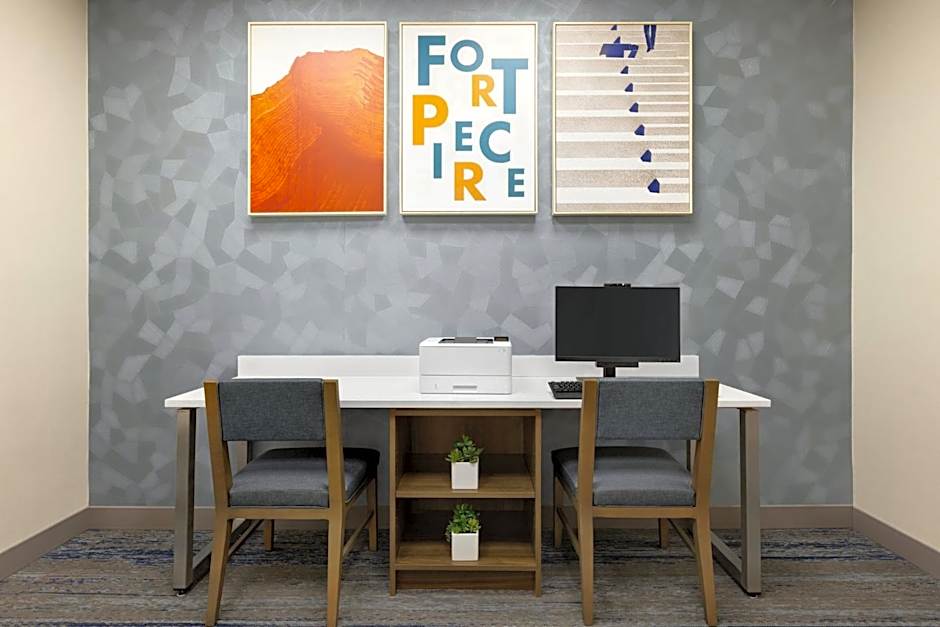 Holiday Inn Express Hotel & Suites Fort Pierce West By IHG