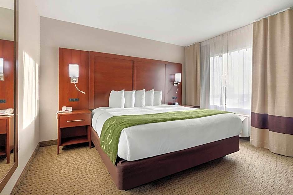 Comfort Suites Omaha East-Council Bluffs