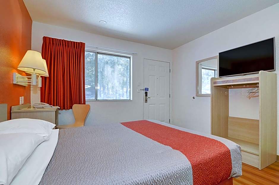 Motel 6-Big Bear Lake, CA