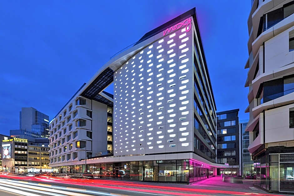 Moxy Frankfurt City Center