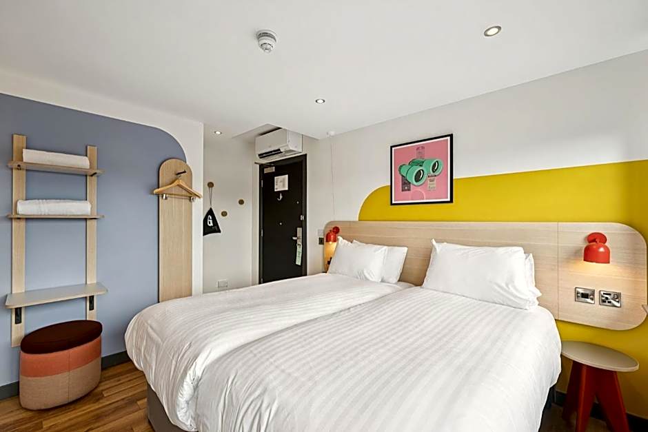 Tune Hotel Haymarket Edinburgh photo 13