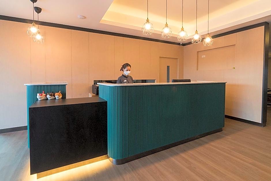 Golden Jade Suvarnabhumi Hotel