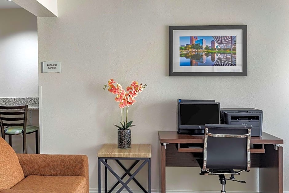 Quality Inn & Suites Longview I-20