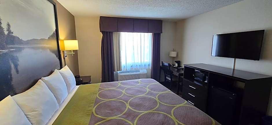 Super 8 by Wyndham Rogers Minnesota
