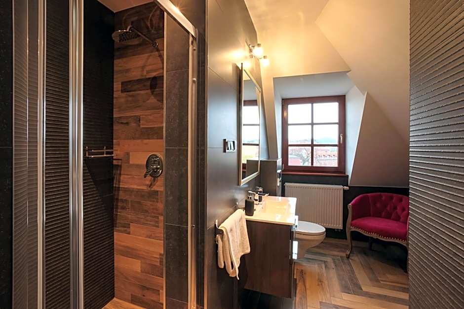 ZEPPELIN APARTMENTS Simple Acomodation