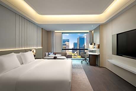 Standard King Room with Lounge Access