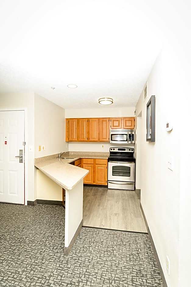 Philadelphia Suites at Airport - An Extended Stay Hotel