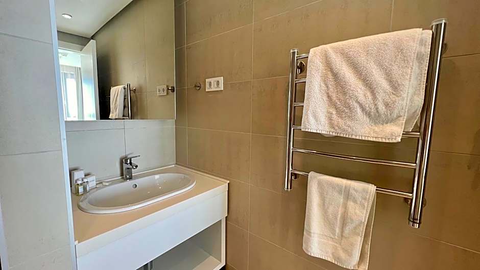 Sunraf Luxe Apartments