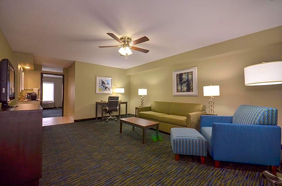 Holiday Inn Express & Suites Fayetteville University of Arkansas Area By IHG