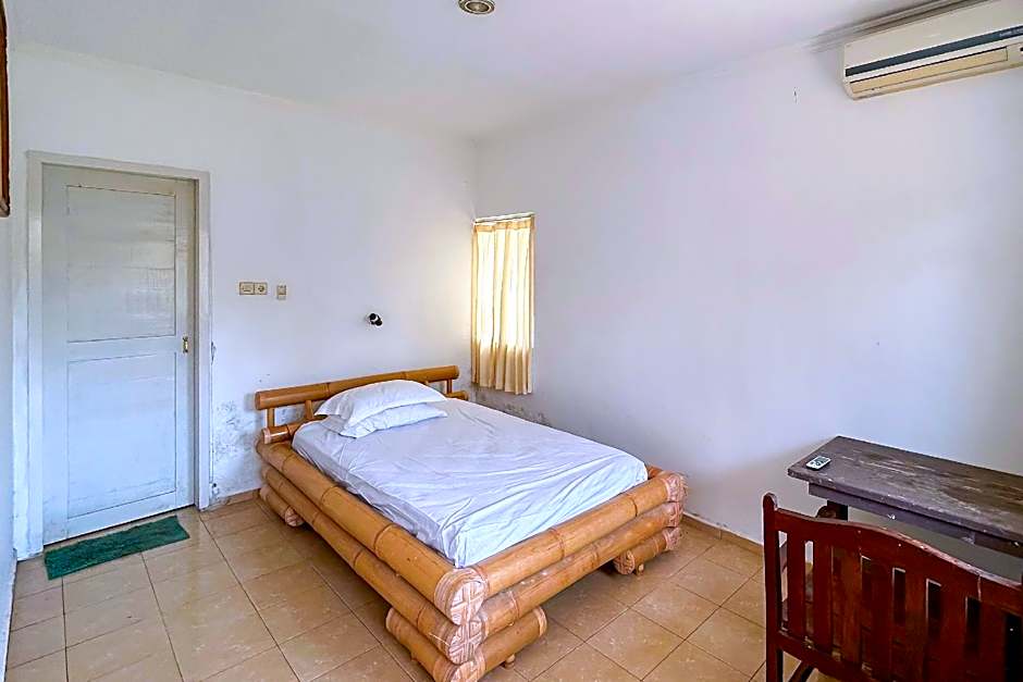 Hepi Bungalow Lovina Mitra RedDoorz