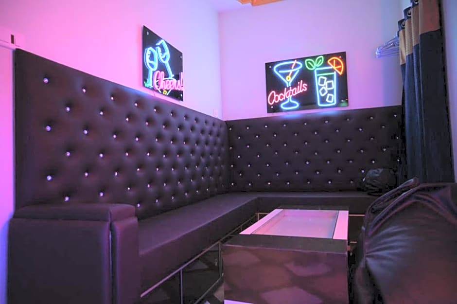 Goroomgo Bottoms Up Villa Bhubaneswar